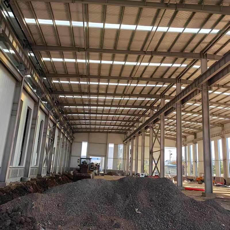 Hvad er en stålkonstruktionscarport, og hvorfor er den bedre end traditionelle carporte